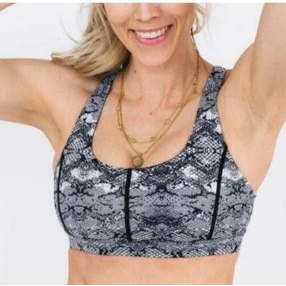 Zyia Active Sports Bra Size Medium Black & White Cobra Snake Print Metallic